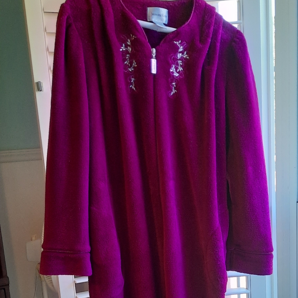 Two Robes excellent condition - Picture 4 of 6